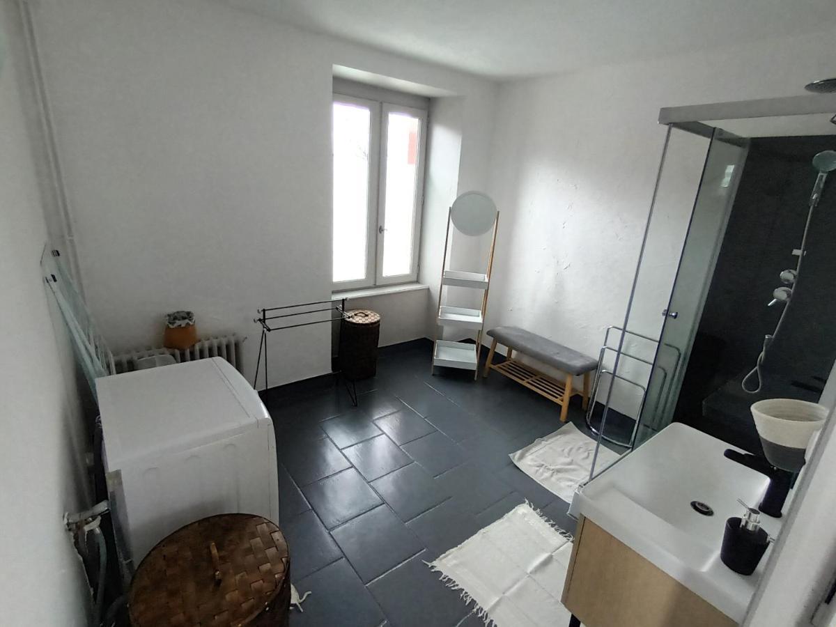 Le Miraillet, Gite Saint-Illide Exteriör bild