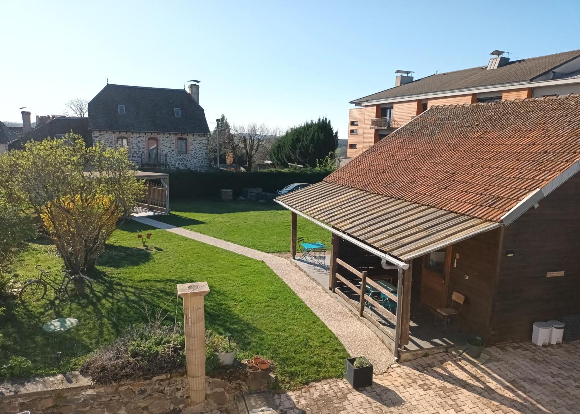 Le Miraillet, Gite Saint-Illide Exteriör bild